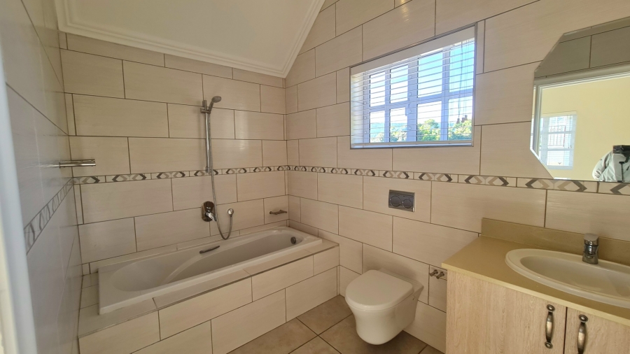5 Bedroom Property for Sale in The Village Western Cape